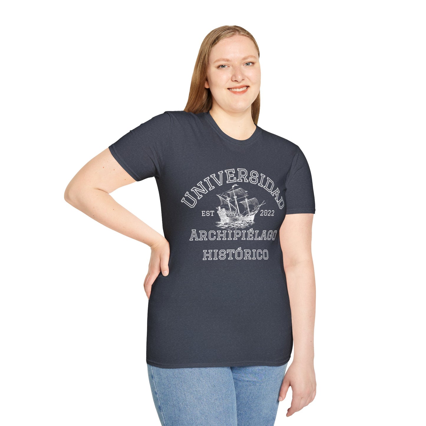 Archipiélago Histórico Podcast - Camiseta Unisex Estilo Suave